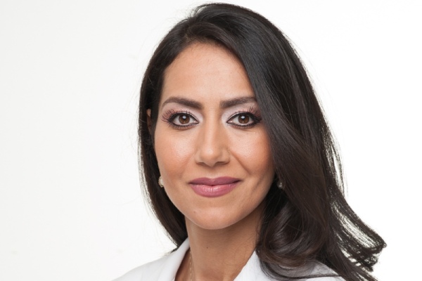 Mouna Esmaeilzadeh