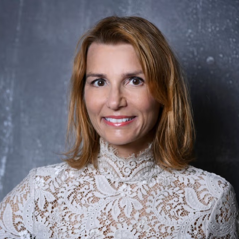 Nathalie Helm